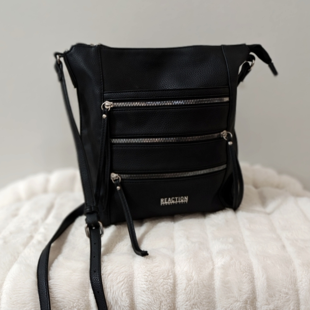 Kenneth Cole large capacity medium size crossbody